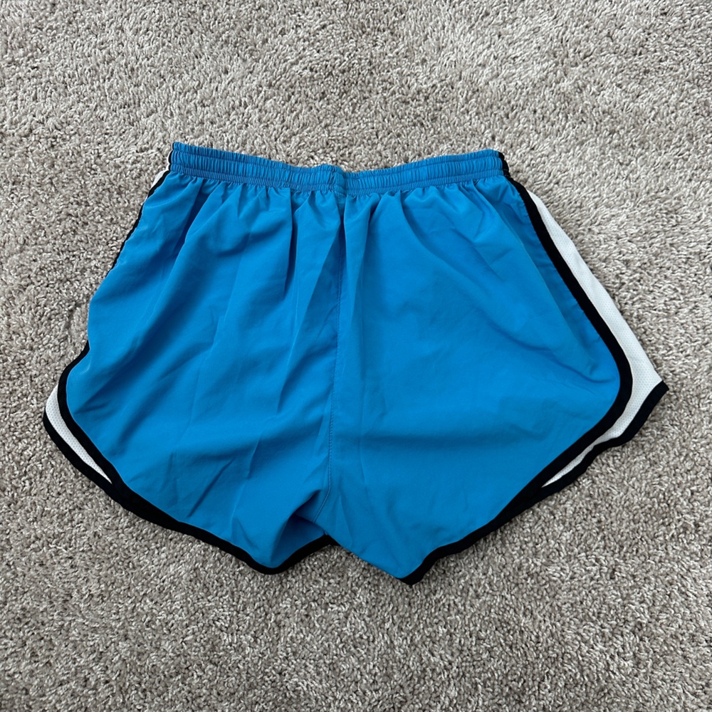 Nike Shorts - Picture 5 of 6